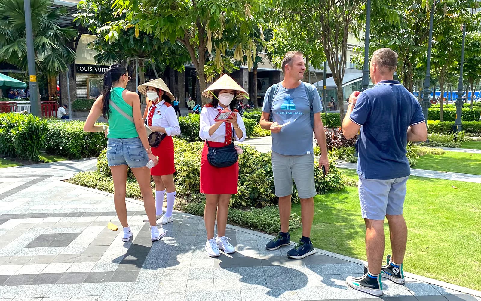 City Sightseeing: Saigon Hop-on Hop-off Bus Tour - image 2