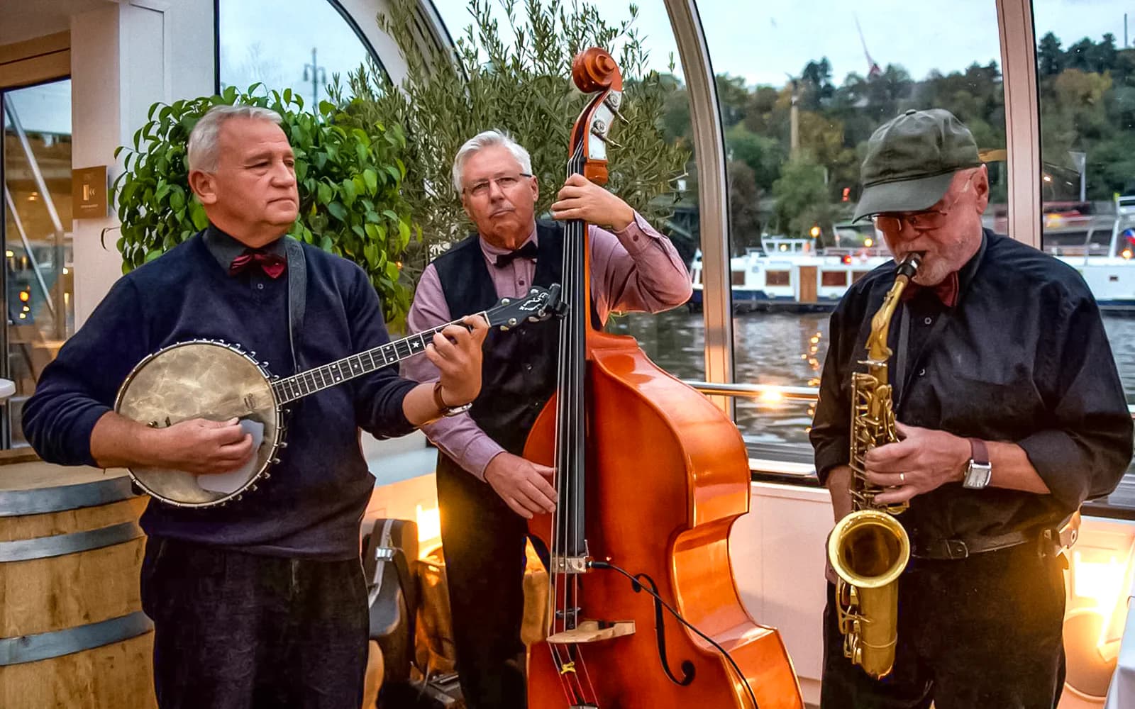Cruzeiro com jantar em Praga e música ao vivo - image 2