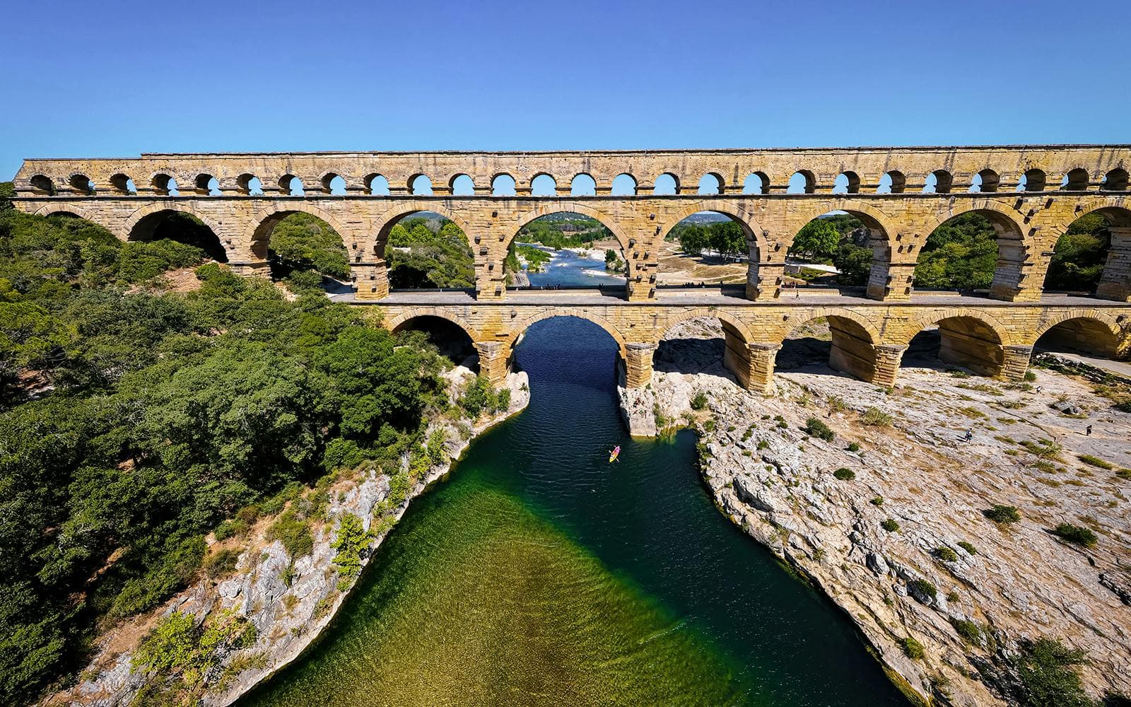 Von Avignon aus: Roussillon, Saint-Rémy-de-Provence, Les Baux-de-Provence und Pont du Gard - image 4