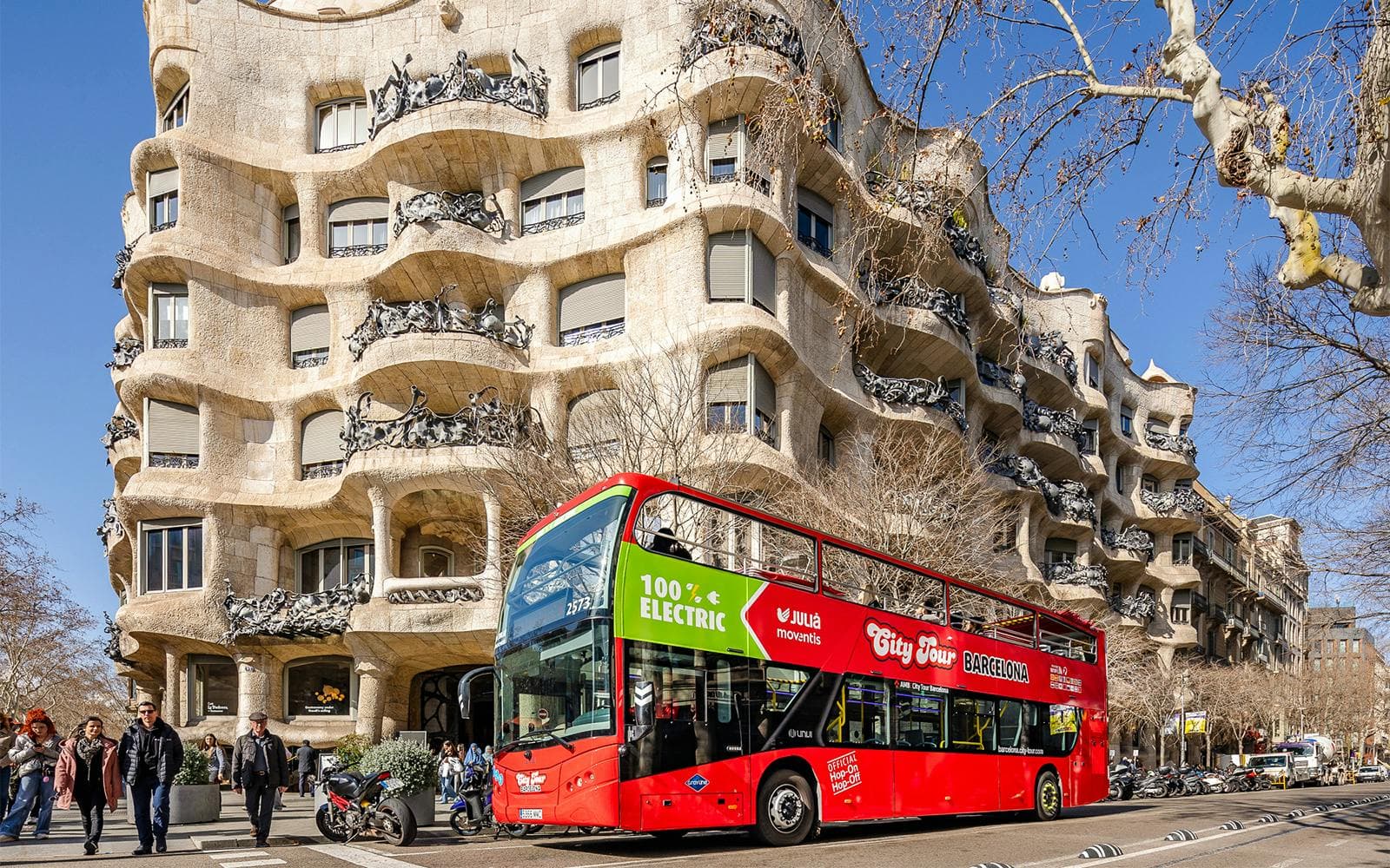 Barcelona City Tour: Hop-on Hop-off Bustour - image 7
