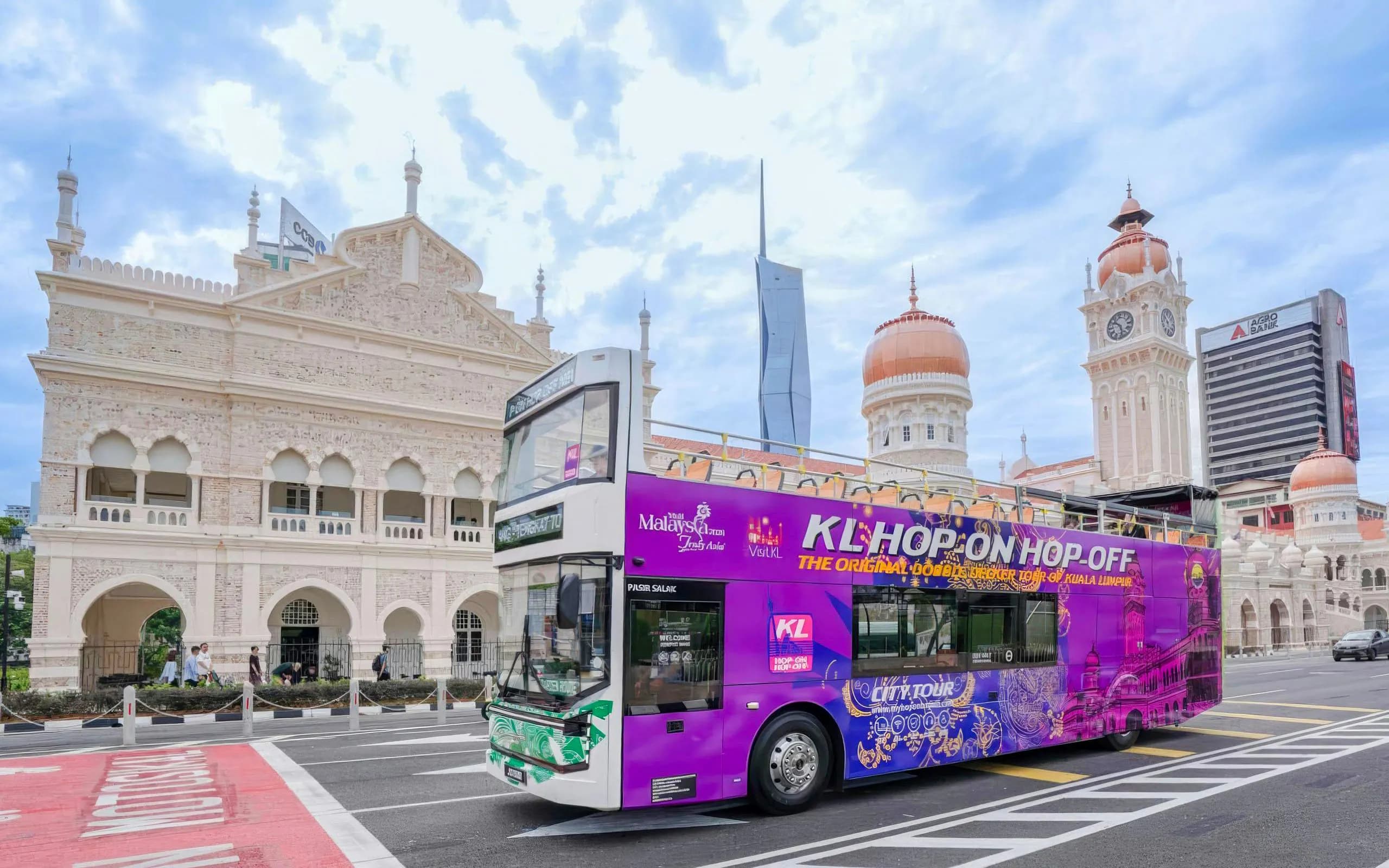 Passeio de ônibus “hop-on hop-off” em Kuala Lumpur