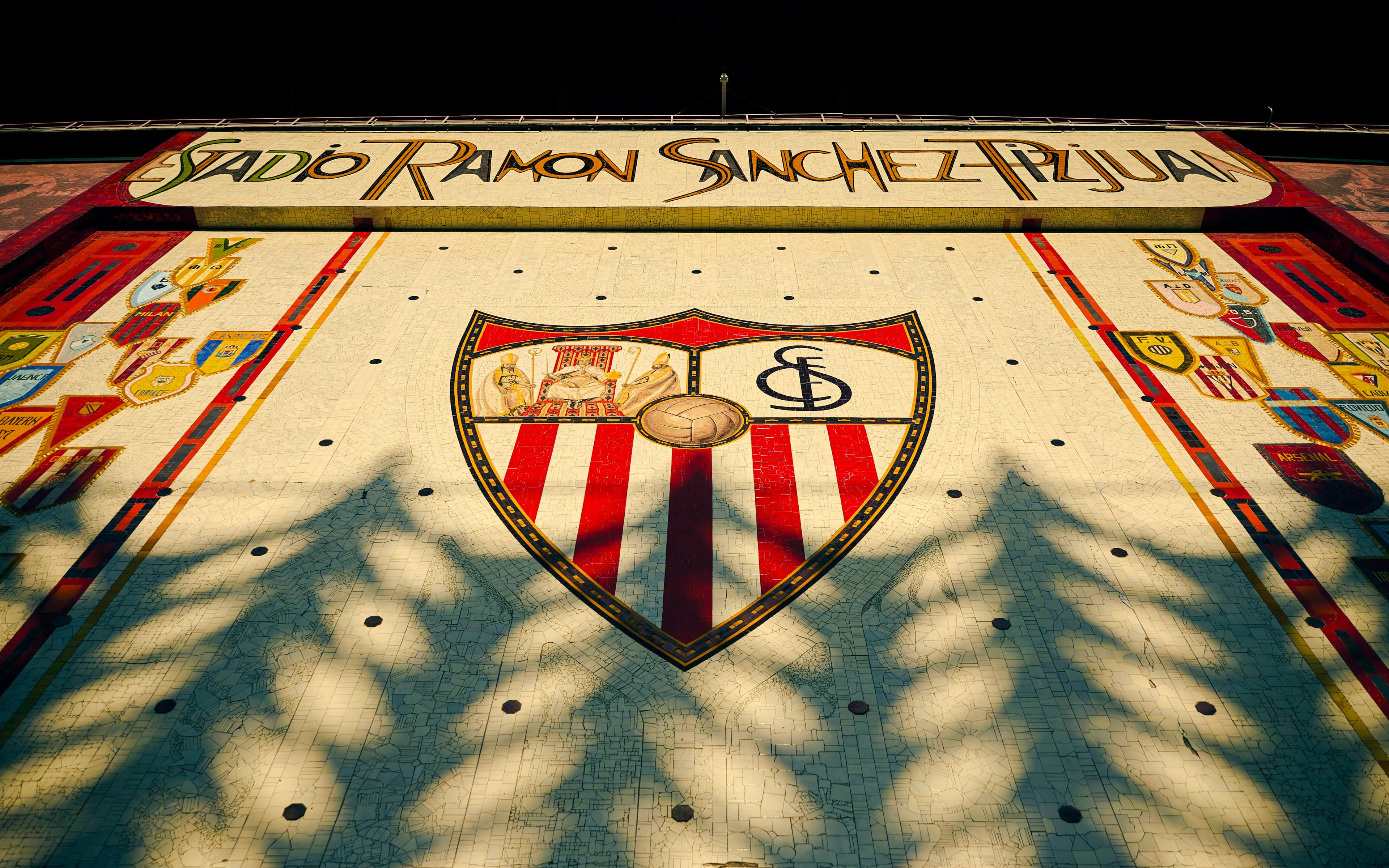 Sevilla FC: Ramón Sánchez-Pizjuán Stadium Tour with Audio Guide and Pitch Access - image 6