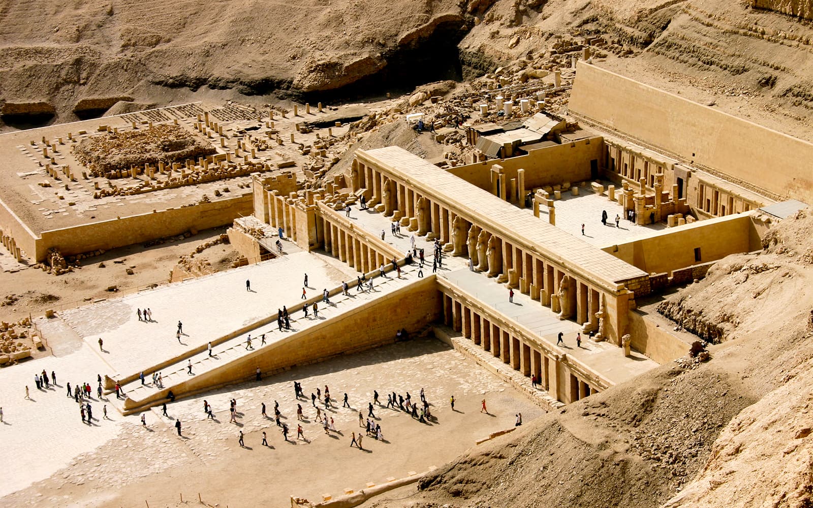 From Luxor: Half-Day West Bank Guided Tour including Valley of the Kings and Hatshepsut Temple with Lunch