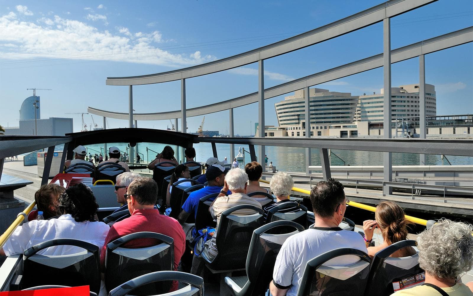Barcelona City Tour: Hop-on Hop-off Bustour - image 4
