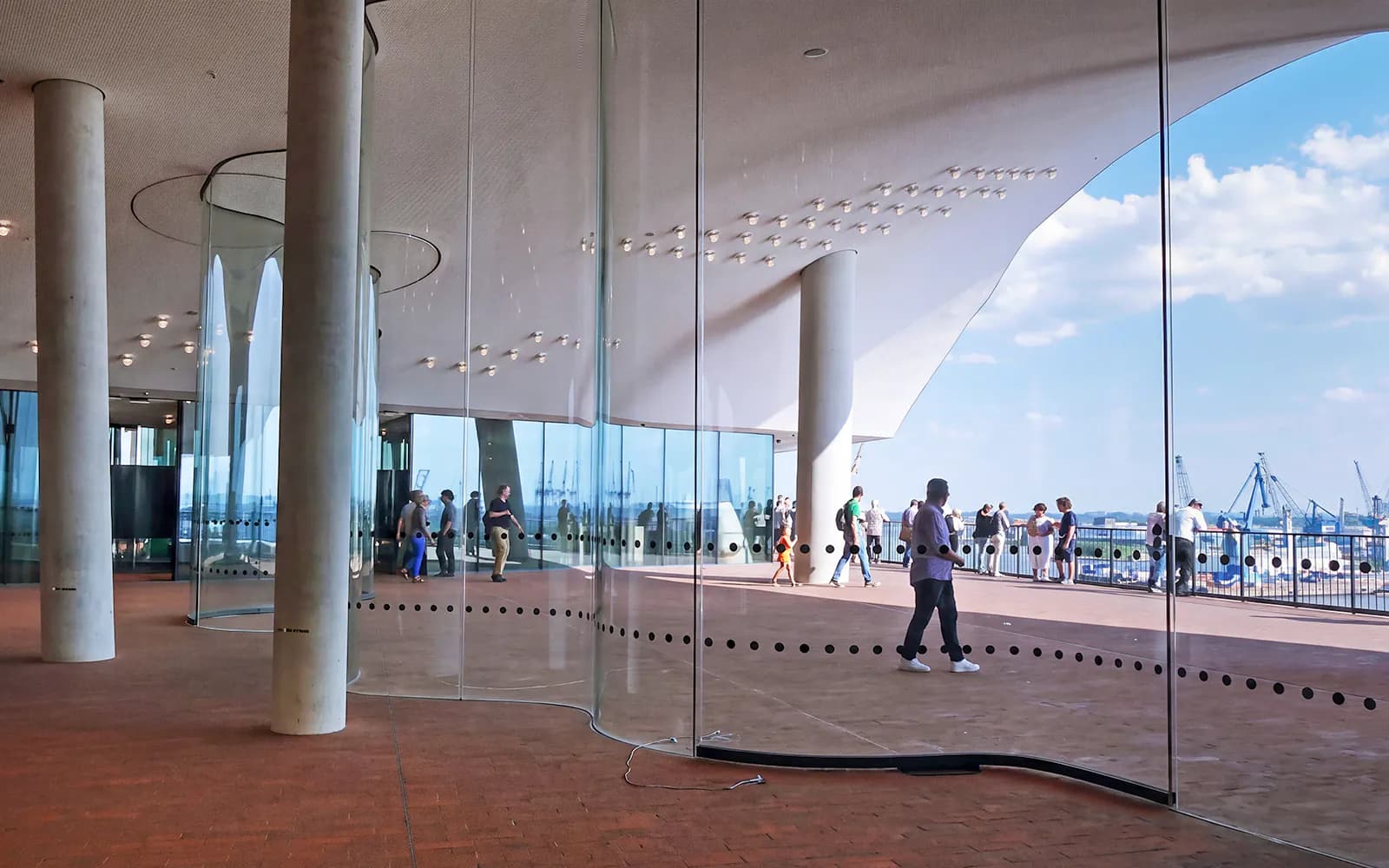 Elbphilharmonie Guided Tour with Access to the Plaza - image 3