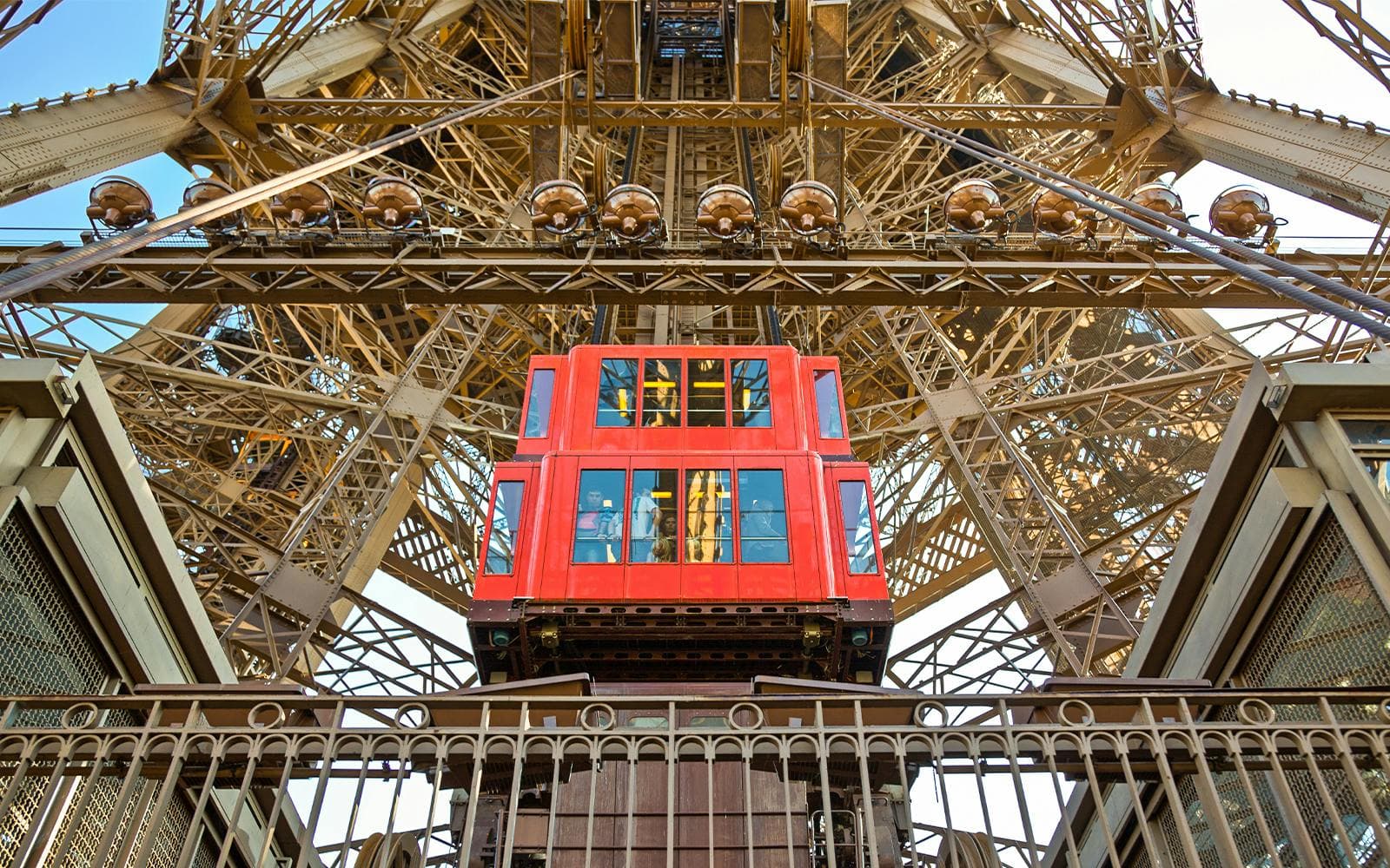 Visite guidée de la Tour Eiffel par ascenseur : Entrée horodatée au sommet ou au 2e étage - image 6