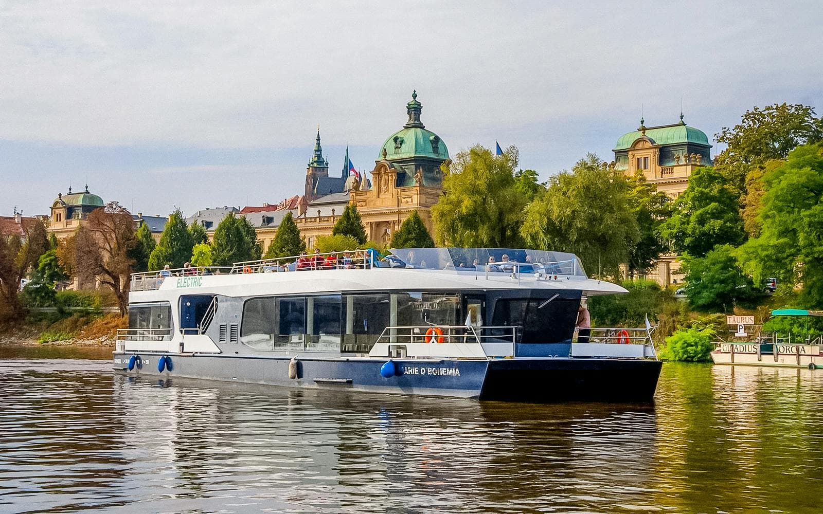 Crucero turístico por el Moldava de Praga - image 9