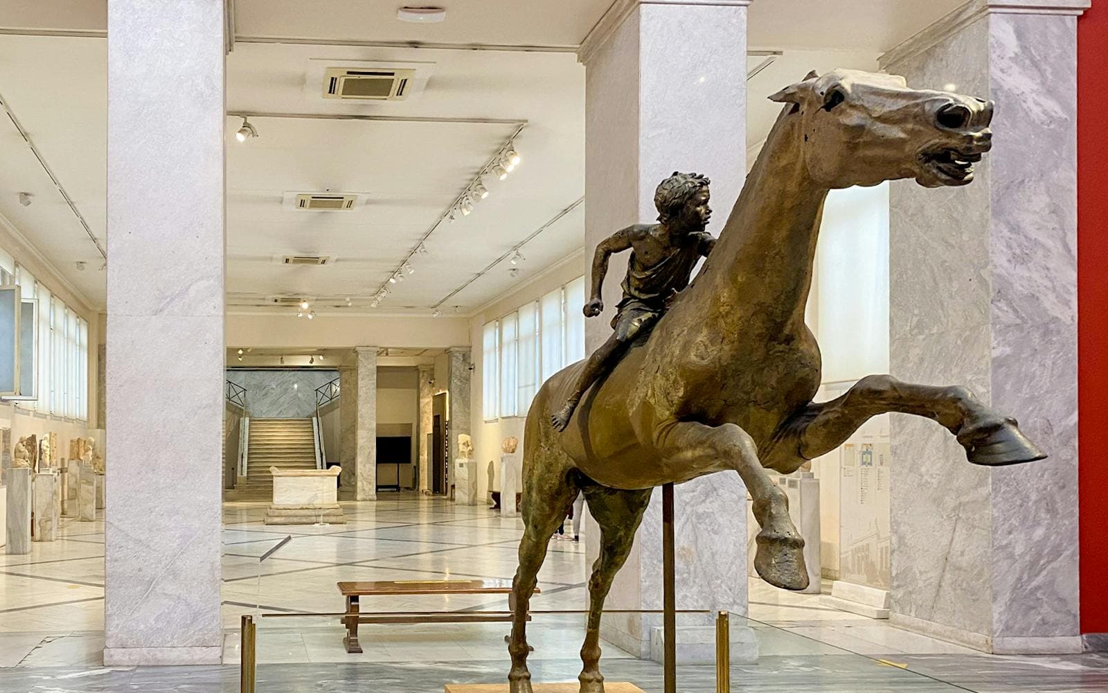 Billet d'entrée au Musée national d'archéologie avec audioguide - image 4