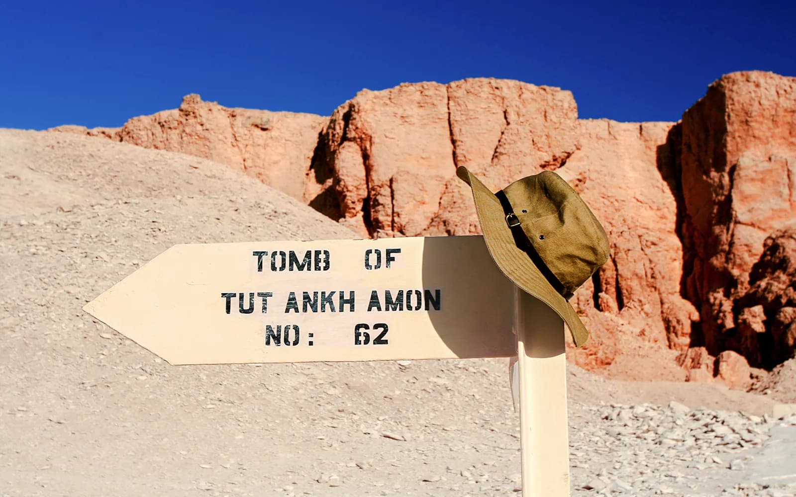From Hurghada: Full-Day All-Inclusive Tour to Luxor West & East Banks with Tickets, Transfers and Lunch - image 6