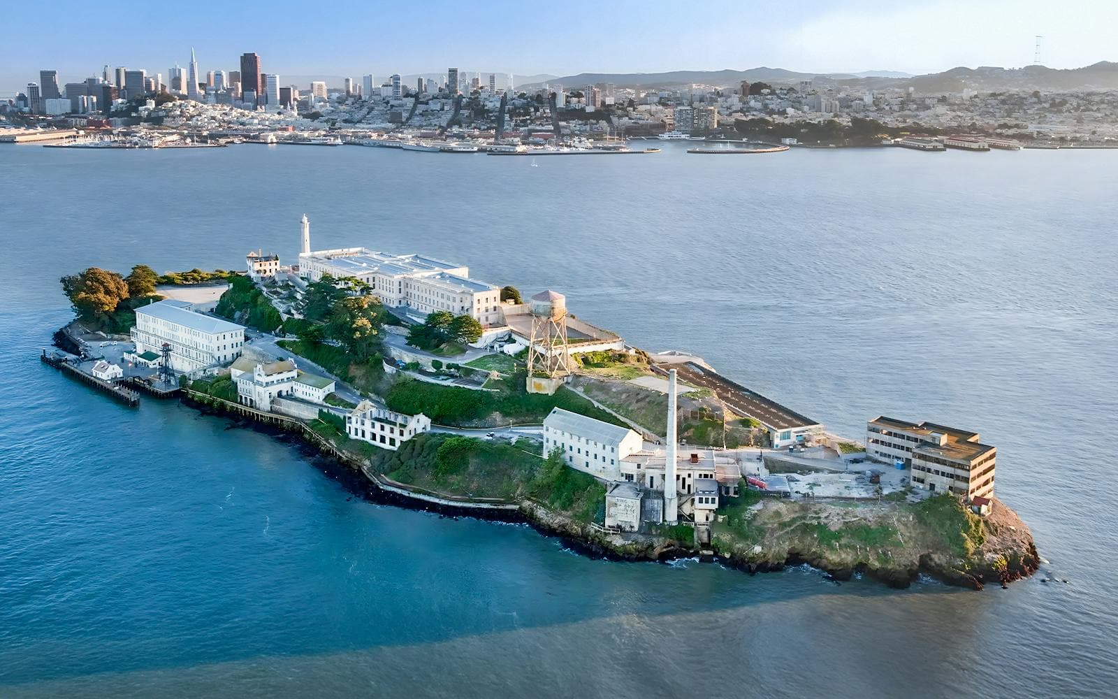 Billets pour l'île d'Alcatraz avec trajet en ferry et application pour une visite autonome - image 2