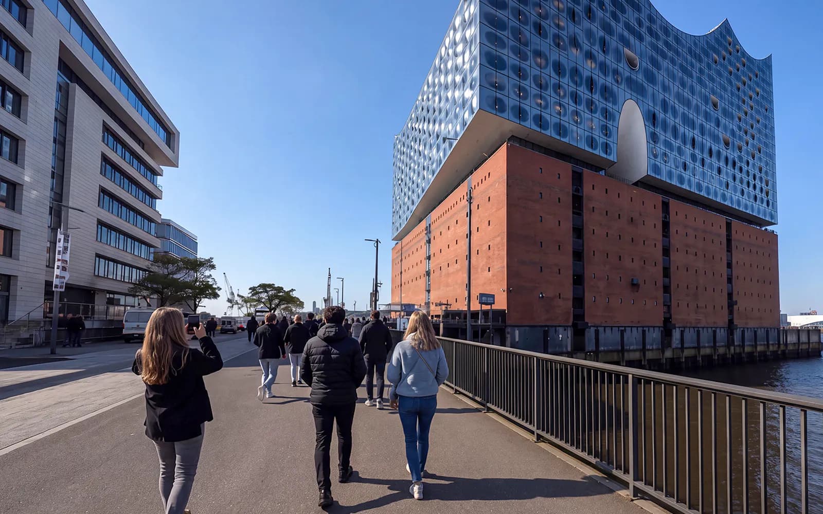 Elbphilharmonie Guided Tour with Access to the Plaza - image 2