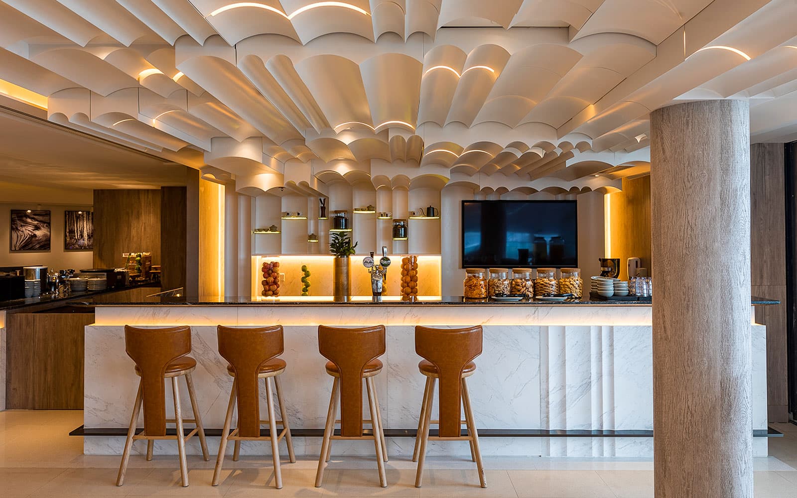 Plaza Premium Lounge Access at Hong Kong International Airport: Standard Lounge (Gate 1, 35, and 60)
