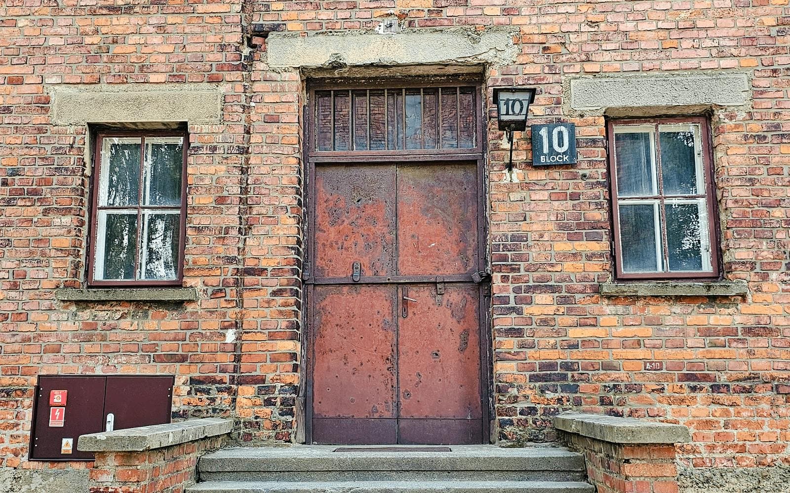 Da Breslavia: Tour guidato Auschwitz Birkenau con trasferimenti - image 7