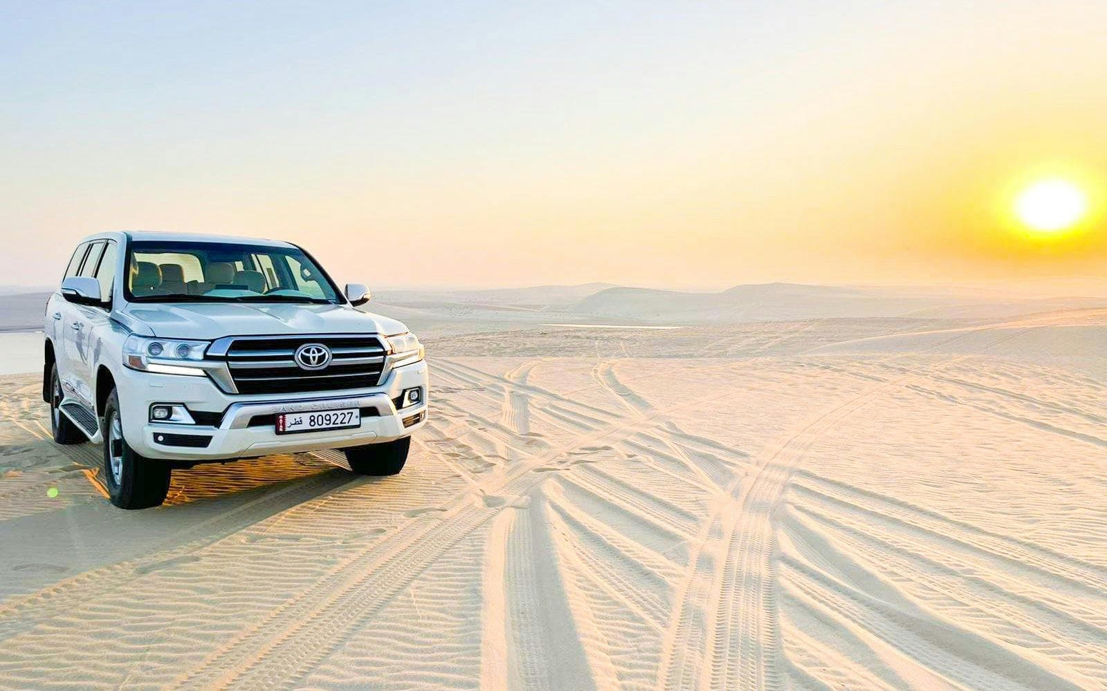 Safari por el desierto de Doha: conducción en dunas, sandboarding y visita al mar interior