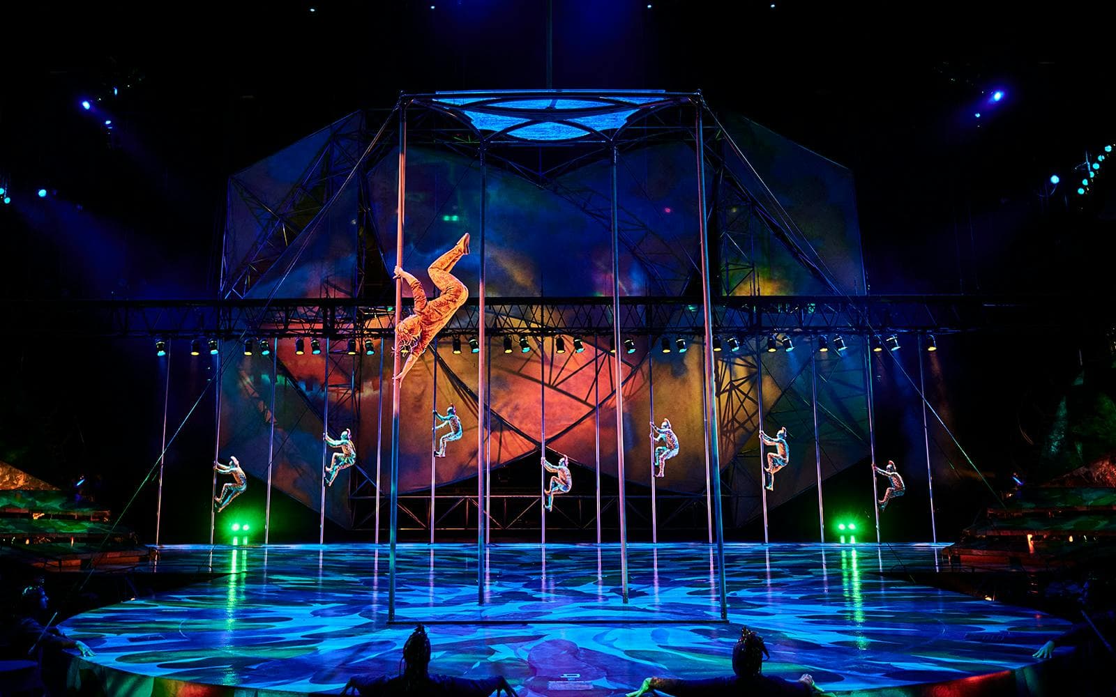 Mystère par le Cirque du Soleil à Las Vegas - image 2