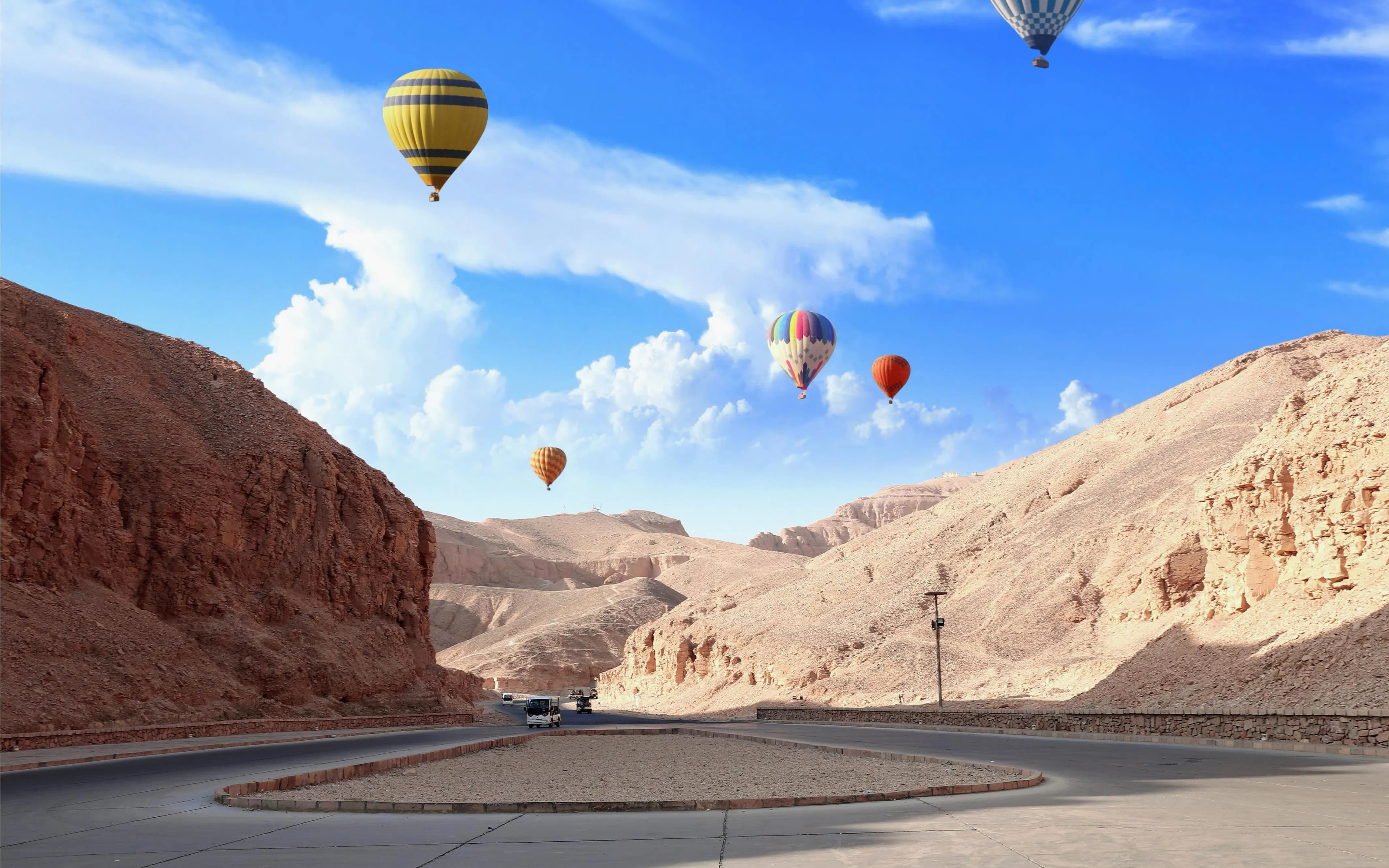 Luxor Sunrise Hot Air Balloon Flight with Round-Trip Hotel Transfers - image 6