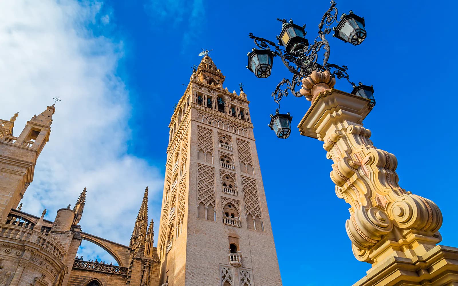 Alcázar of Seville + Seville Cathedral + La Giralda Skip-the-Line Guided Tour - image 3