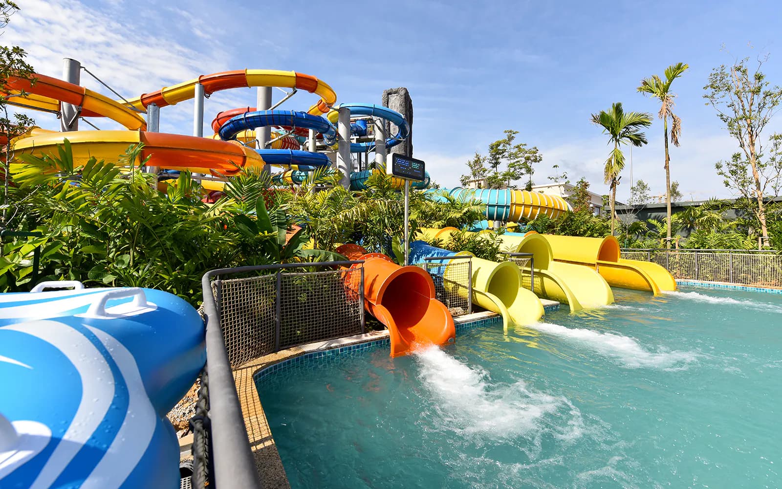 Ingressos para o SplashMania Waterpark at Gamuda Cove Selangor - image 4