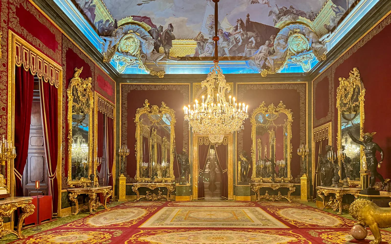 Royal Palace of Madrid Skip-the-Line Guided Tour - image 5