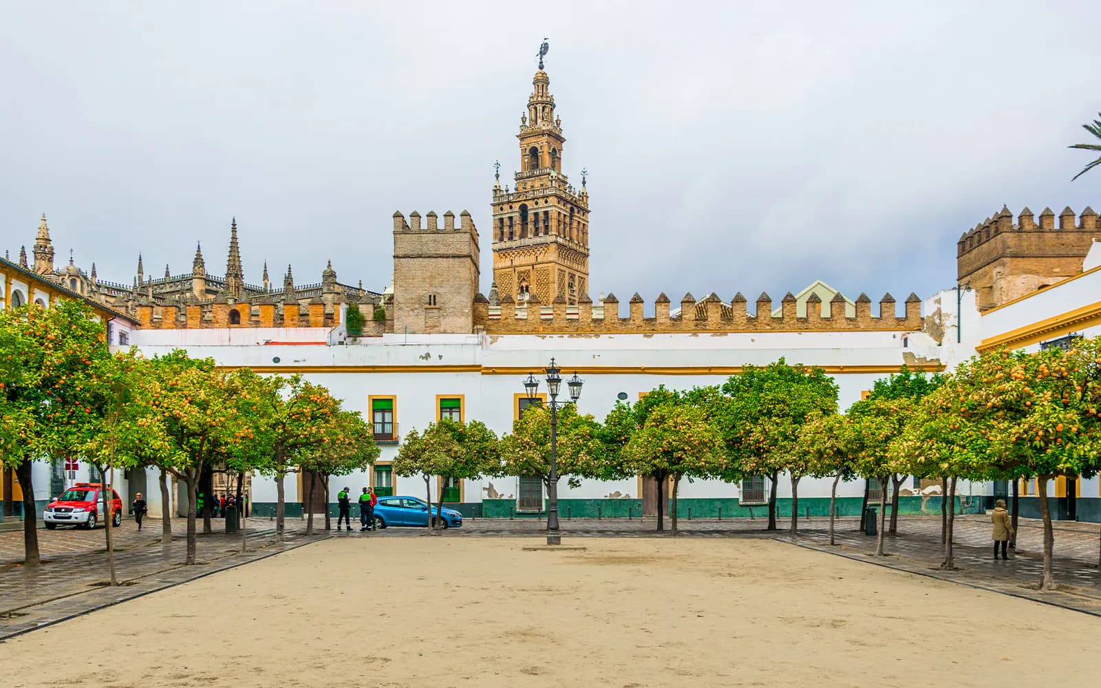 Seville Cathedral & La Giralda Skip-the-Line Guided Tour - image 10
