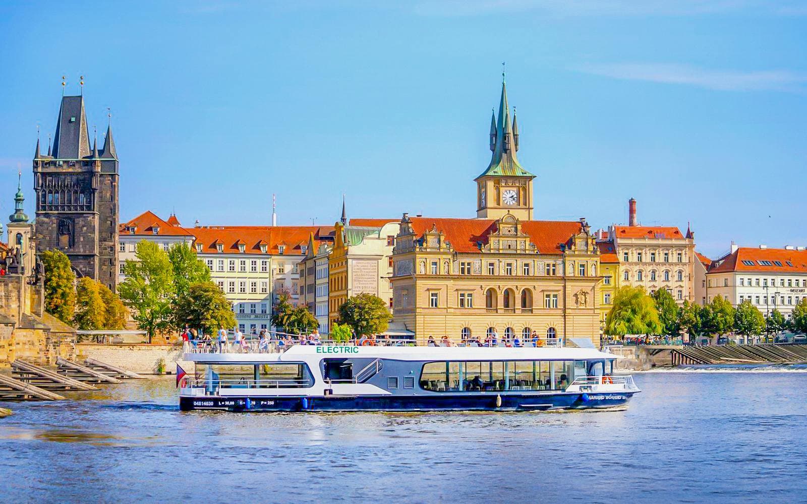 Crucero turístico por el Moldava de Praga - image 3